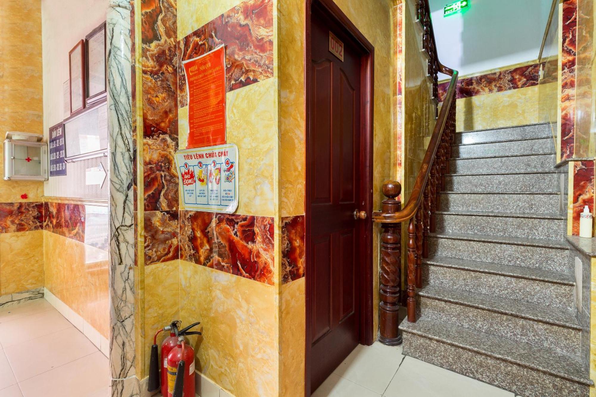 Van Anh Hotel Thành Pho Ho Chí Minh Esterno foto